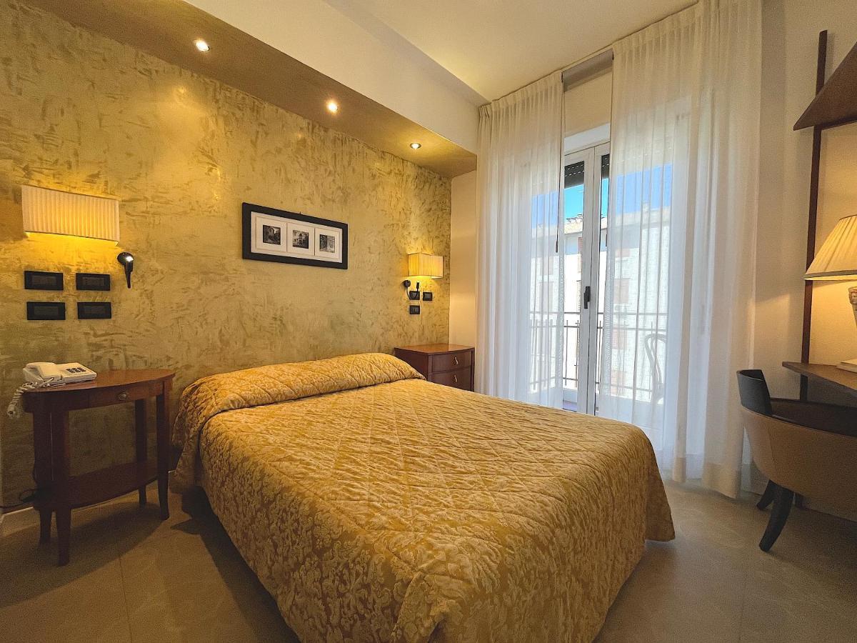 Hotel Regina Grado Exterior photo